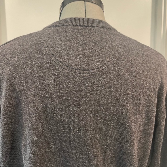 Lacoste Classic Cotton V-Neck Sweater, charcoal grey, szL, EUC - Picture 6 of 10